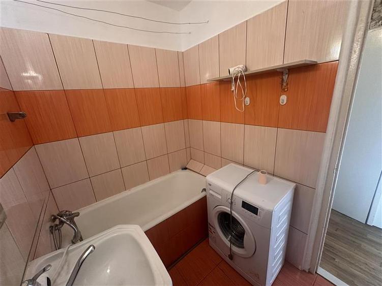 Mobilat si utilat cu centrala in zona Girocului
