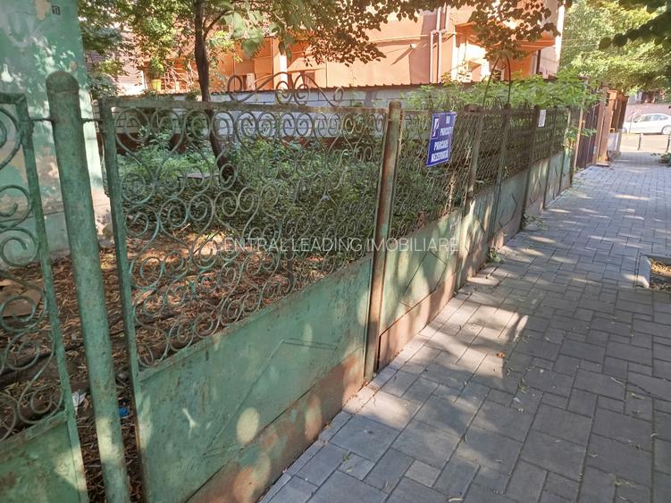 CASA SINGUR CURTE PIATA MUNCII ZONA DE CASE/VILE TIP ANII 1935 TEREN 263MP. - 3