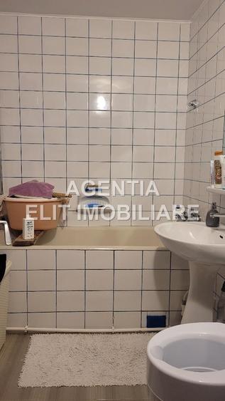 Apartament 3 camere, zona Centrala