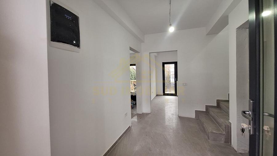 CASA INDIVIDUALA P+1+POD- 350 MP TEREN-STR.SCOLII