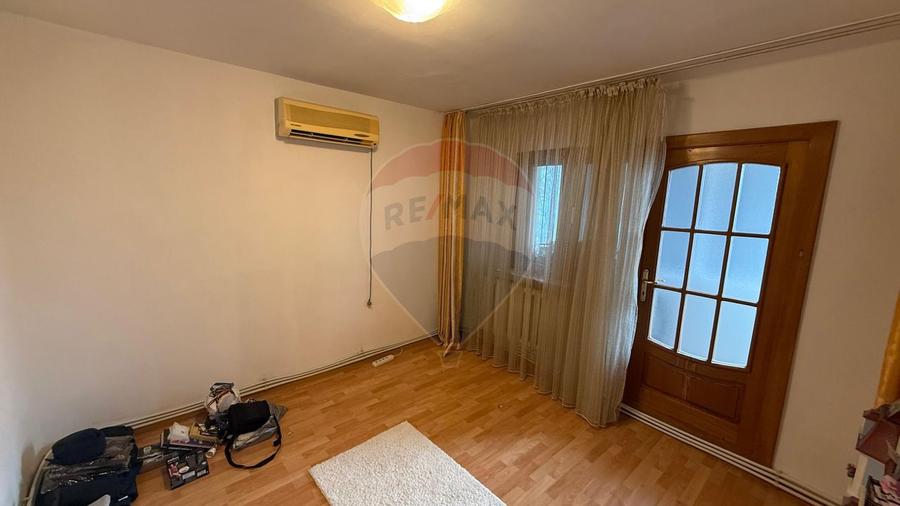 Apartament 3 camere Ultracentral cu loc de parcare