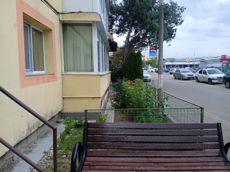 Apartament 3 camere, zona deosebita
