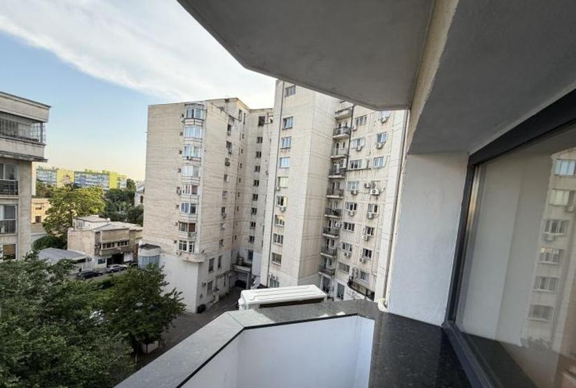 Spatiu Birouri 3 Camere situat Ultracentral Piata Unirii 94 mp