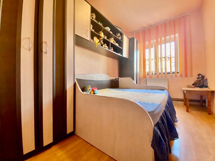 Apartament 3 Camere Decomandat de Închiriat – Micro 12, Târgoviște - 5