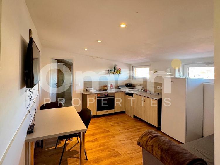 Apartament 3 camere de închiriat | Zona Mărul de Aur | mansardă |
