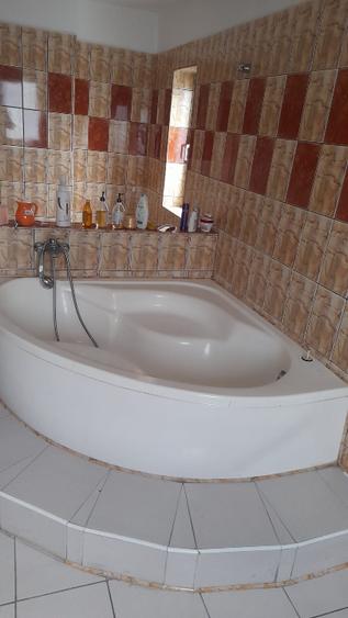 Apartament 3 camere 70 mp etaj 1, decomandat, Rovinari
