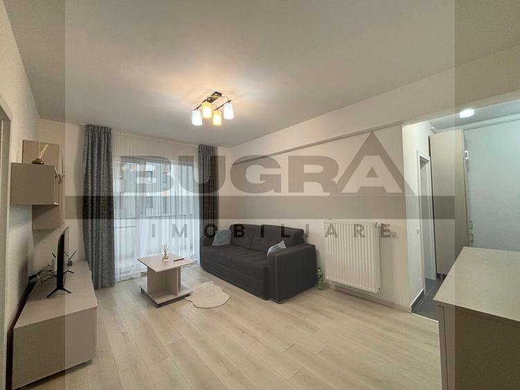 Apartament 3 camere, 2 dormitoare, 2 bai, parcare, zona C. Turzii