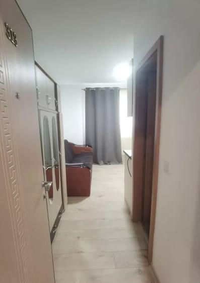 230 euro!Garsoniera in zona Poitiers, et 3