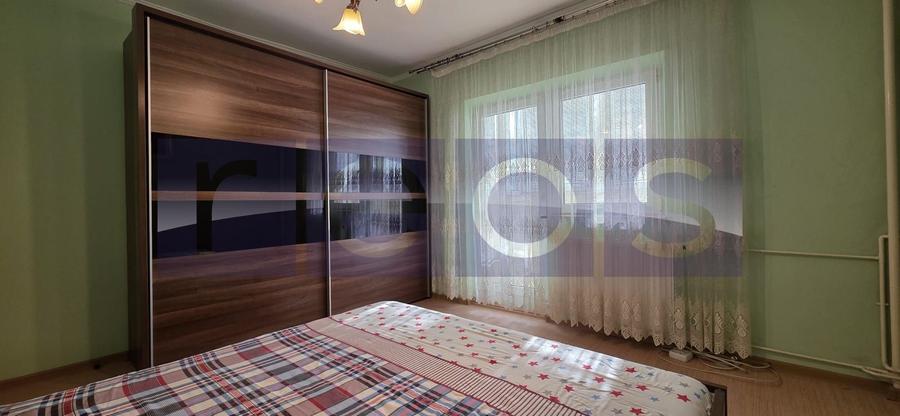 VANZARE 3 CAMERE  DECAMANDAT  VITAN