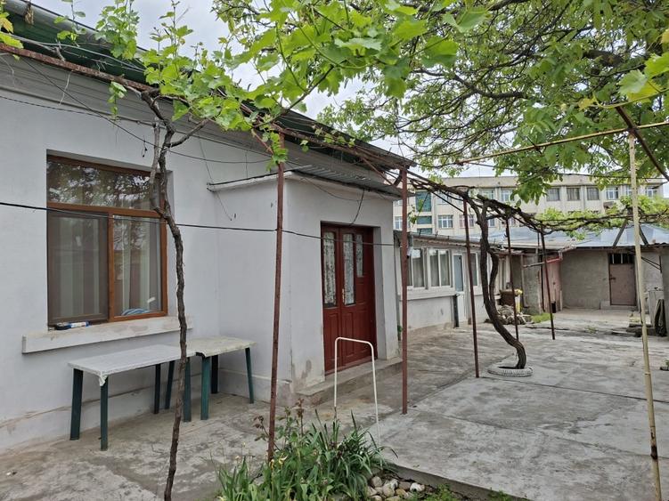 Teren pe colț 317 mp | Casă cărămidă Zona 0 Brăila