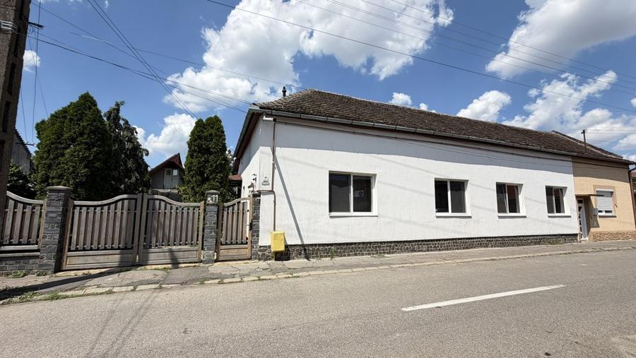 Casă Centrală 5 camere, Str. Andrei Mureșanu - Carei