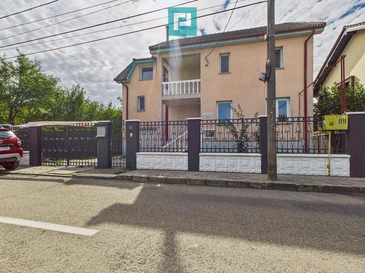 Vilă cu 5 camere pentru investiții în Dumbrăvița