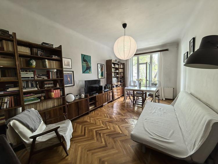 Apartament cu 4 camere langa Ateneul Roman
