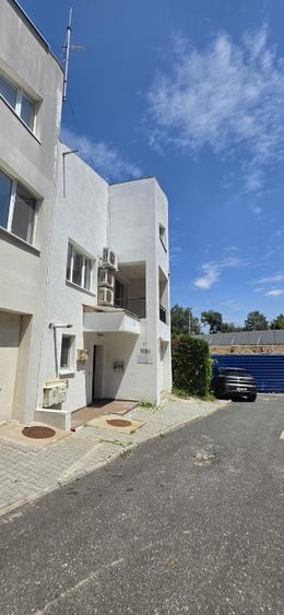 Vilă Premium cu 6 Dormitoare de Închiriat în Floreasca, Stradă Privată & Grădină