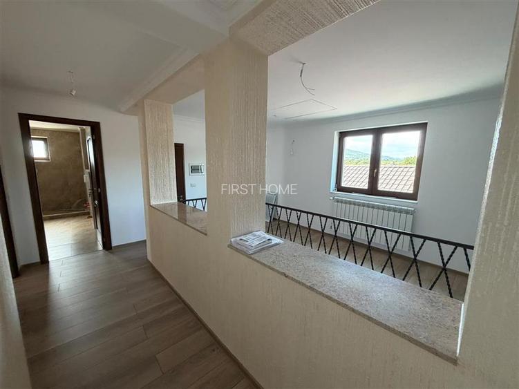 Vila deosebita Parter + Mansarda de vanzare in Odobesti - 27