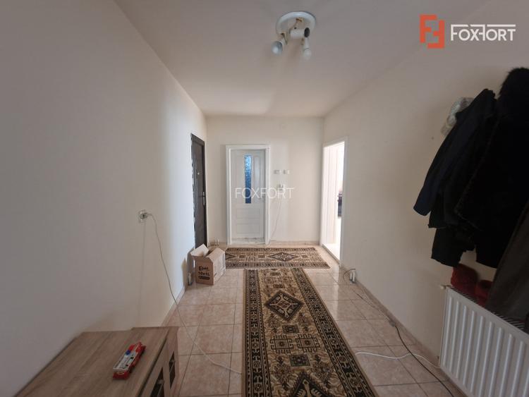 Casa individuala de vanzare cu 7 camere - Recas - 29