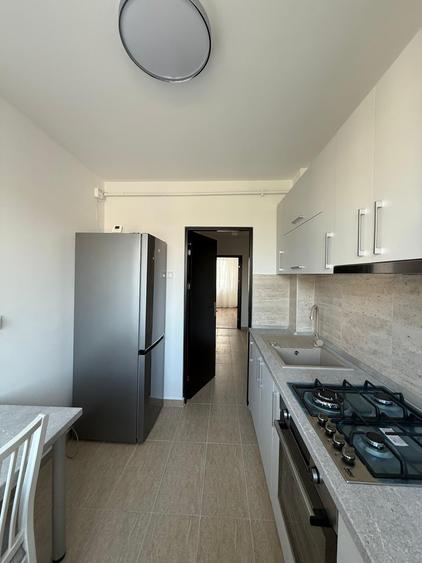 Apartament cu 3 camere decomandate, Centru
