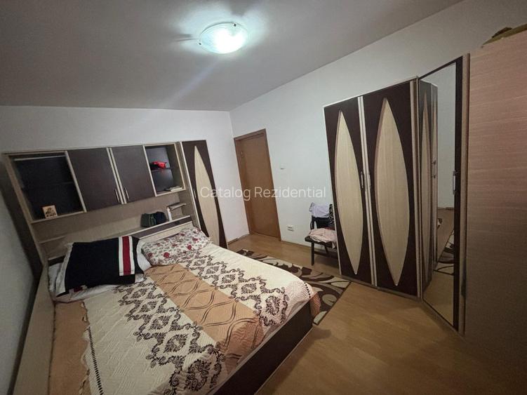 Vila de vanzare cu 2 apartamente individuale in Cartierul 23-metrou Republica - 17