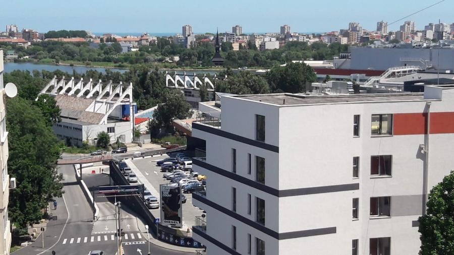 Garsoniera moderna - 40 mp, centrala gaze - 50 m de City Mall | termen lung