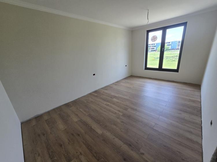 Duplex superb. Suprafata generoasa. 3 Dormitoare. Bucatarie inchisa.