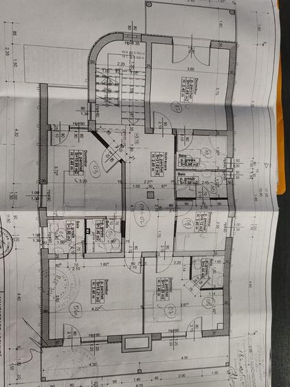Pensiune P-E-M 9 camere,9 bai,1 bucatarie,teren 900 mp
