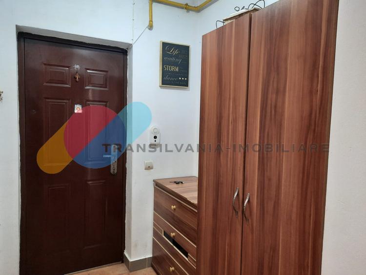 Apartament 1 camera, 32 mp, etaj 1, zona Eroilor