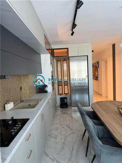 Royal Imobiliare - Vanzare penthouse 4 camere zona Albert