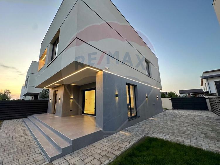 Vila moderna de inchiriat cu 5 camere, prima inchiriere