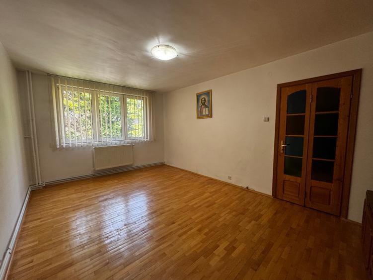 Apartament 3 camere 1 Decembrie 1918/Titan - complet renovat - centrala proprie