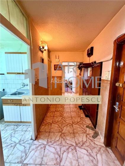 Apartament 3 camere, 2 balcoane, Ploiesti, zona Cantacuzino.
