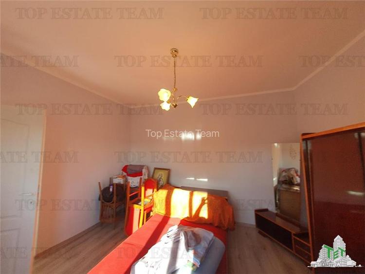Colt de rai la tara doua case renovate cu baie, livada si vita de vie - 16