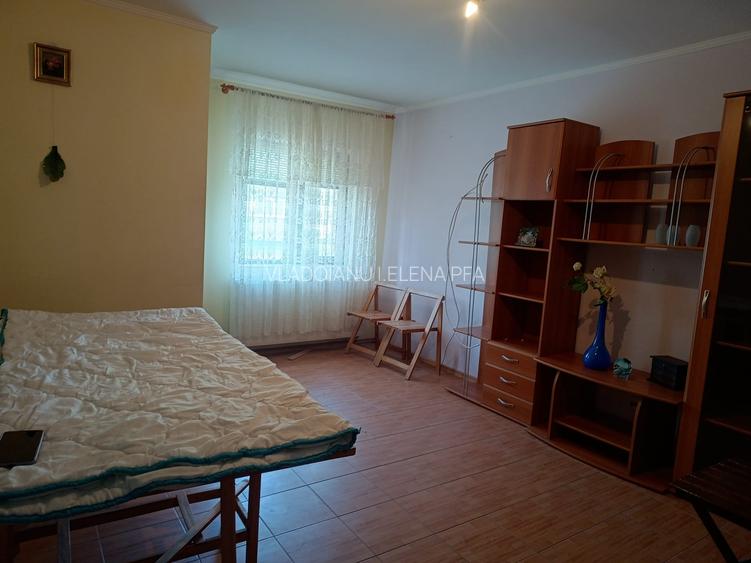 Apartament 4 camere -1 Decembrie - 8