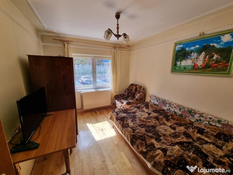 Apartament 3 camere liber la vanzare zona  Racadau