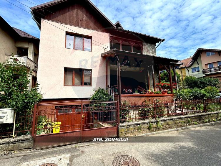 Casă individuala, cu 6 camere 250m2/ 423m2 teren zona parc Baia Mare