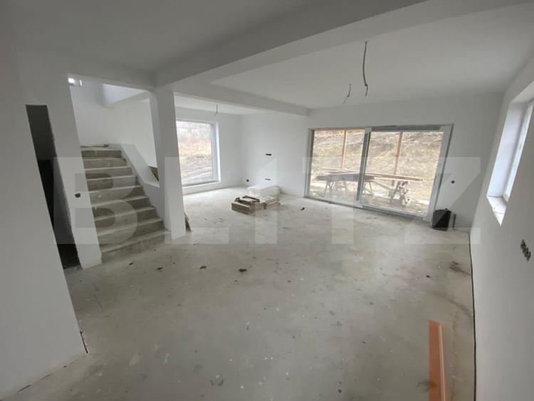 Casa individuala CF, 4 camere, 136mp, teren 700mp cu view la intrare Chinteni