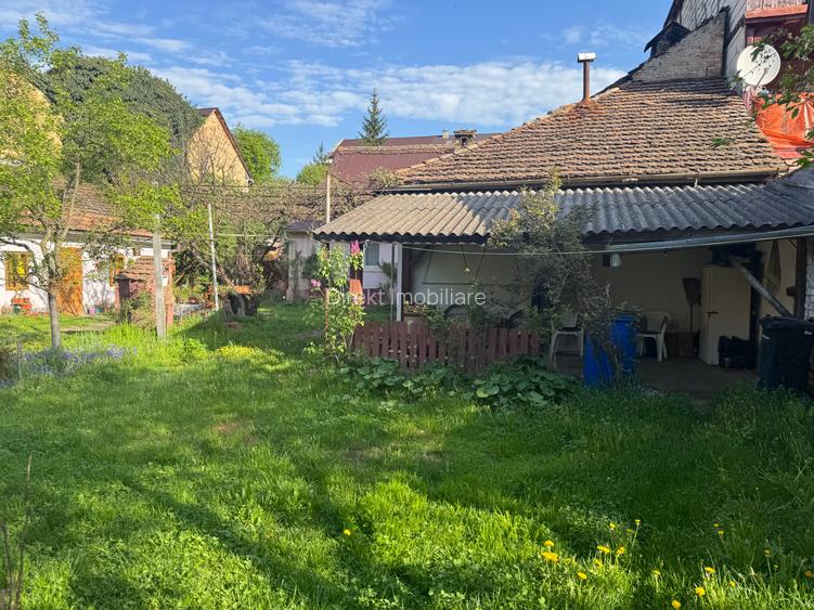Casa 3 camere , 500 mp teren , zona C.R.Vivu - 2