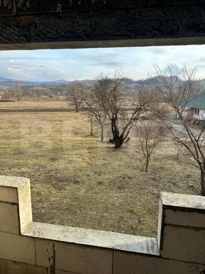 Casa 5 camere, 10 ari - Josenii Bargaului