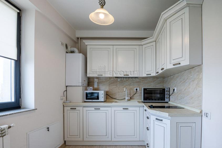 Mamaia Central- apartament 3 camere frontal lac