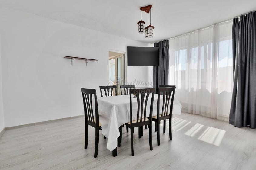 Apartament 3 camere de vânzare în Mangalia, Str. Sirenei .