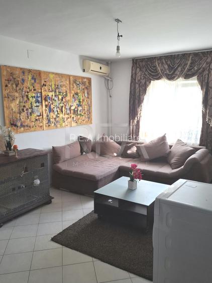 4 camere Vitan decomandat, et. 5, an 1989, metrou, 110 mp - 2