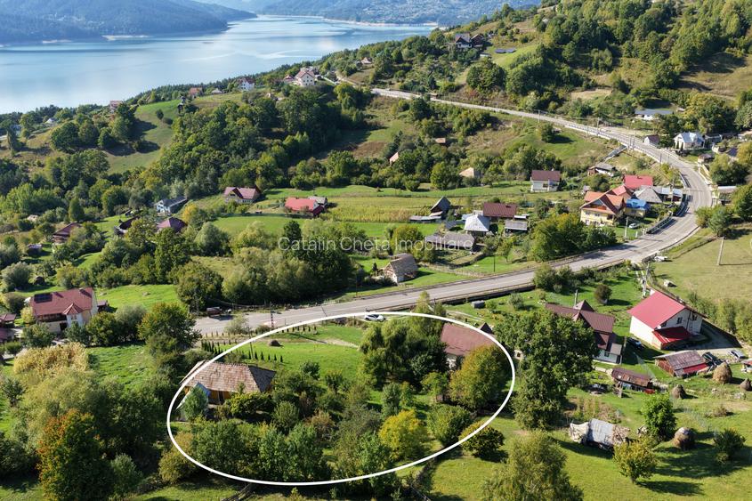 Doua case turistice cu vedere la lac si padure - Buhalnita