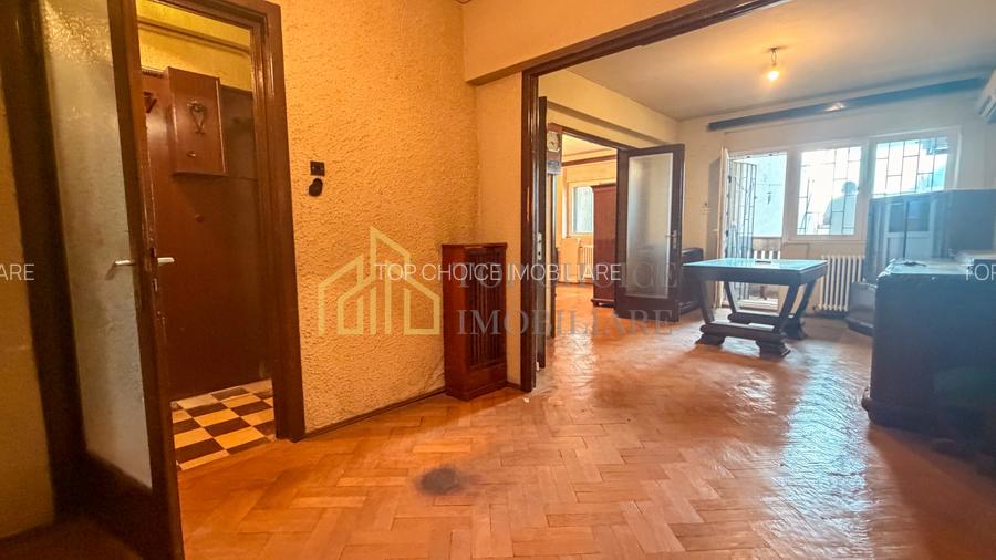 CAMERE TRANSFORMABIL IN 3 - LANGA SALA PALATULUI - CLADIRE CU ISTORIE - 4