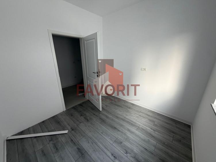 Bloc NOU. 2 camere impartit in 2 dormitoare si living+bucatarie.