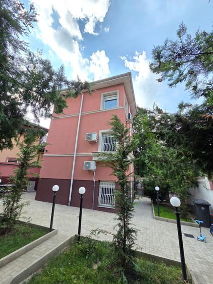 Piata Muncii/Vatra Luminoasa/Casa 6 Camere de Inchiriat/