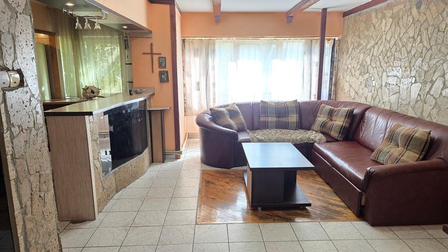 Vand apartament cu 4 camere in Deva, zona Decebal (Cuza Voda, Catedrala), etaj 2