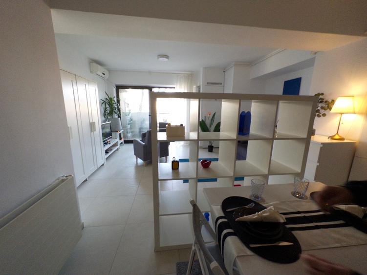 Inchiriez garsoniera studio cu terasa ultracentral parc  Cismigiu
