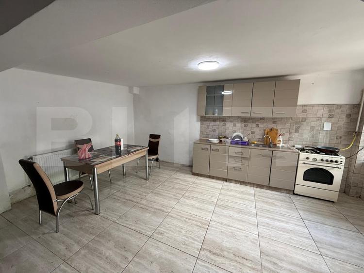 Casa de vanzare, 241 mp, zona Spital Boldescu