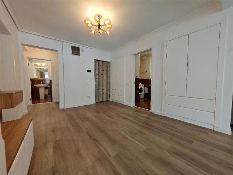 Inchiriem Apartament 3 Camere, Modern, 100 Mp, Decomandat, Racadau
