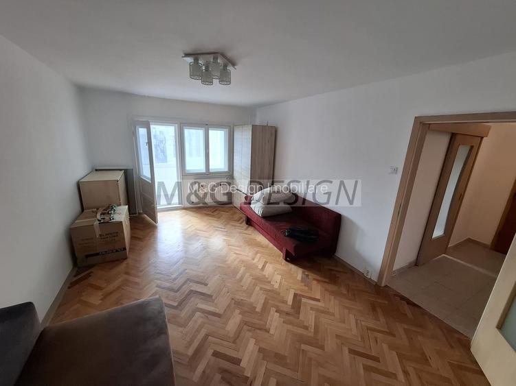 Aradului, 3 camere decomandat, 2 bai