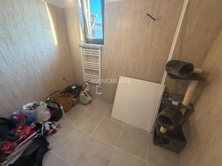 CASA INSIRUITA  - PISCINA, TOATE UTILITATILE, MOBILATA, COMISION 0% - 12